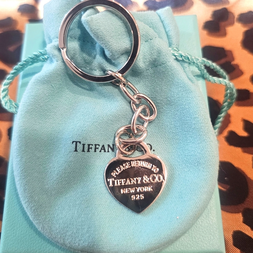 💯AUTHENTIC TIFFANY & CO  KEYCHAIN/BAG CHARM - 925 SILVER